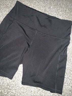 Black Women's High-Waist Athletic Bike Shorts